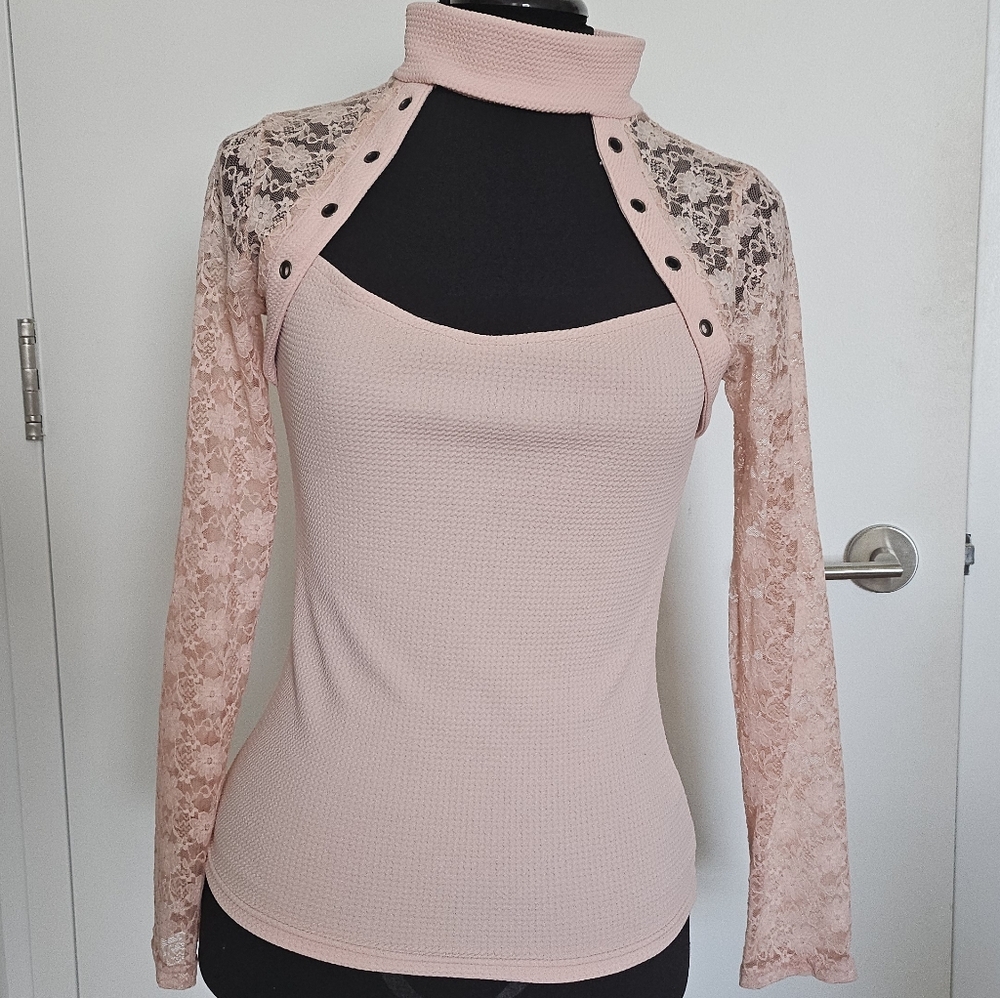 D.i.a Gyaru High Neck Lace Sleeve Top
